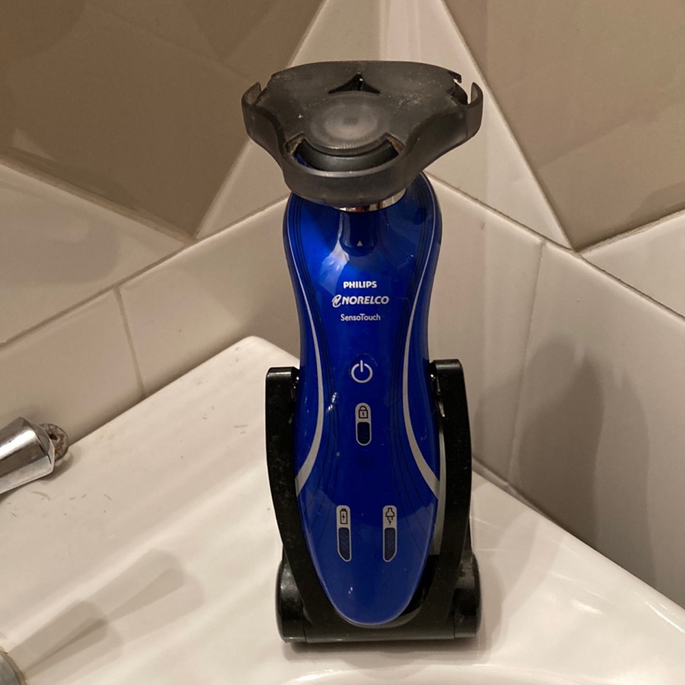 Phillips norelco sensotouch